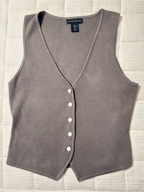 House of Harlow 1960 Sleeveless V-Neck Button Front — Taupe Size L